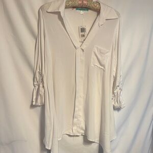 Pleione White V-neck blouse SZ M. NWT with flaw. 100% Cotton.